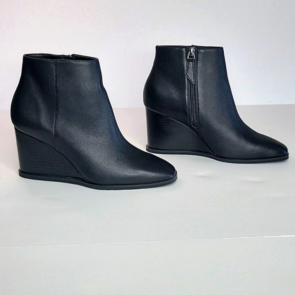NYDJ Women's Joan Nappa Black Leather Zip Up Wedge Ankle Booties sz 8 Heels